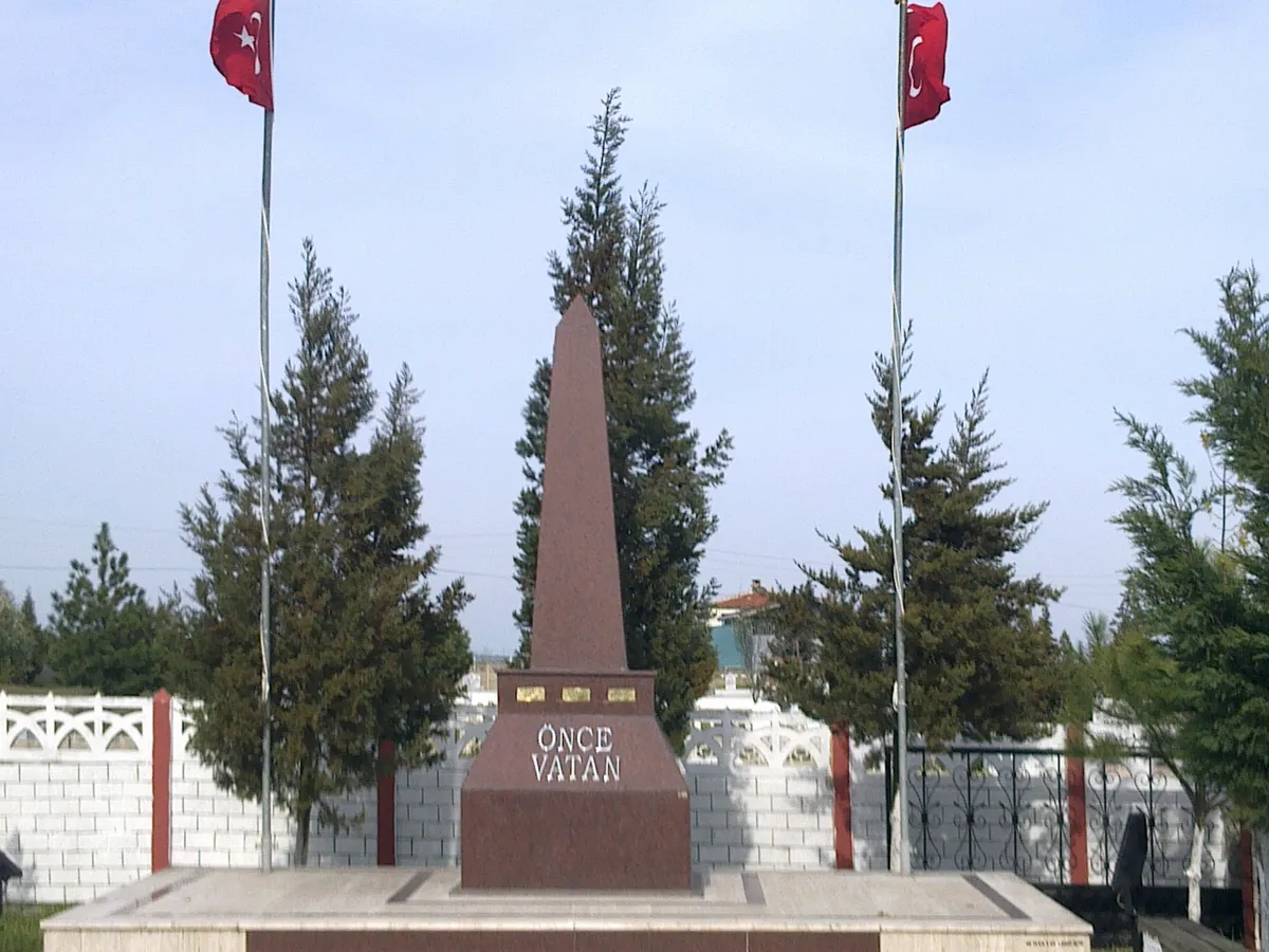 Tekirdağ Şehitler Abidesi ve Şehitliği - Tekirdağ Süleymanpaşa