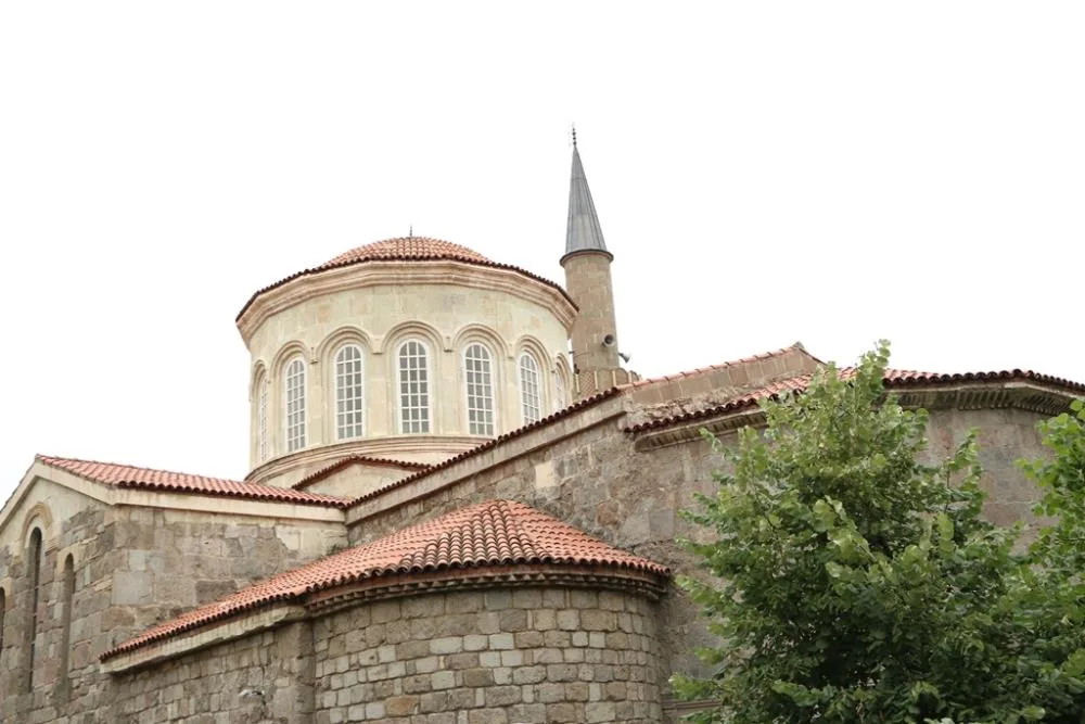 Tarihi Yeni Cuma Camii (Eugenius Kilisesi - Ortahisar)