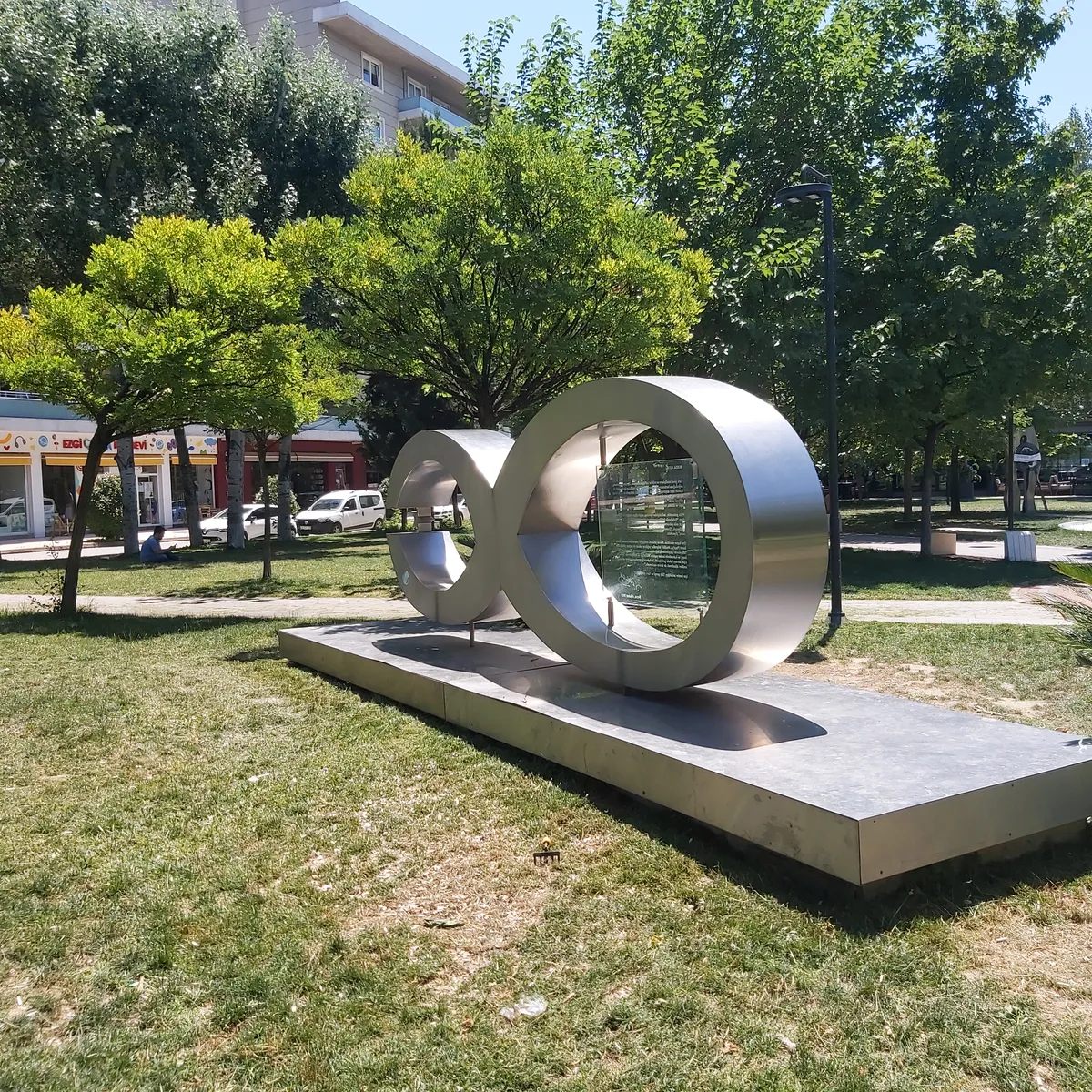 Hoşin Kaya Mağaraları ve Kutsal Alanı