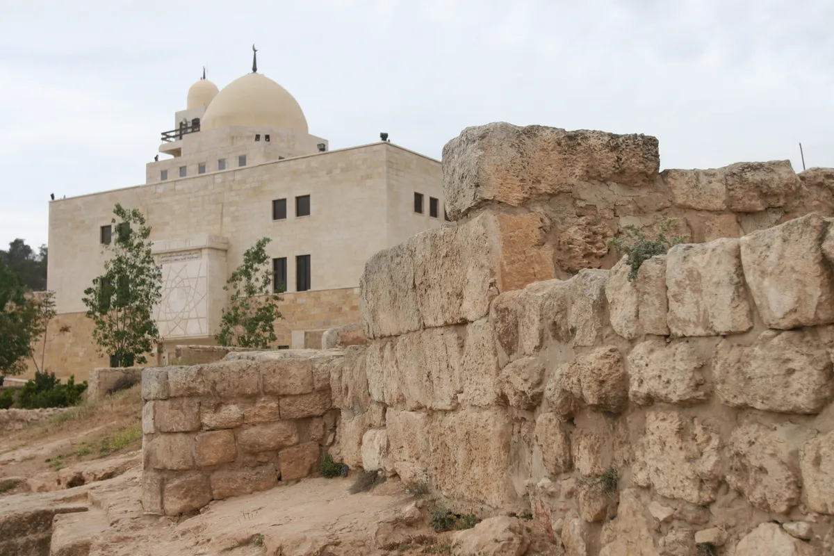 Eshab-ı Kehf Mağarası