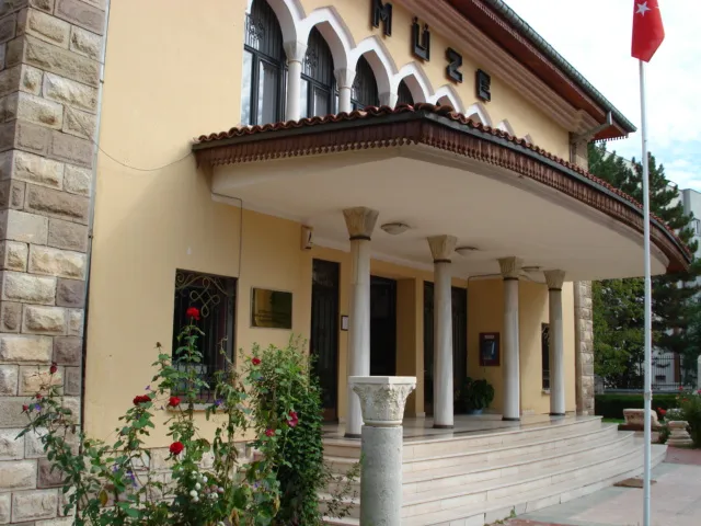 Yalvaç Arkeoloji ve Etnografya Müzesi (Pisidia Hazineleri) - Isparta Yalvaç