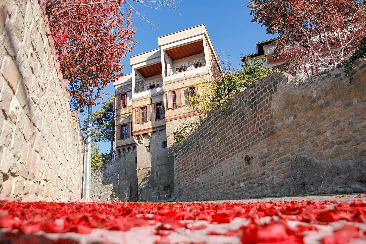 Tarihi Germir Taş Konakları ve Kültür Köyü (Melikgazi)