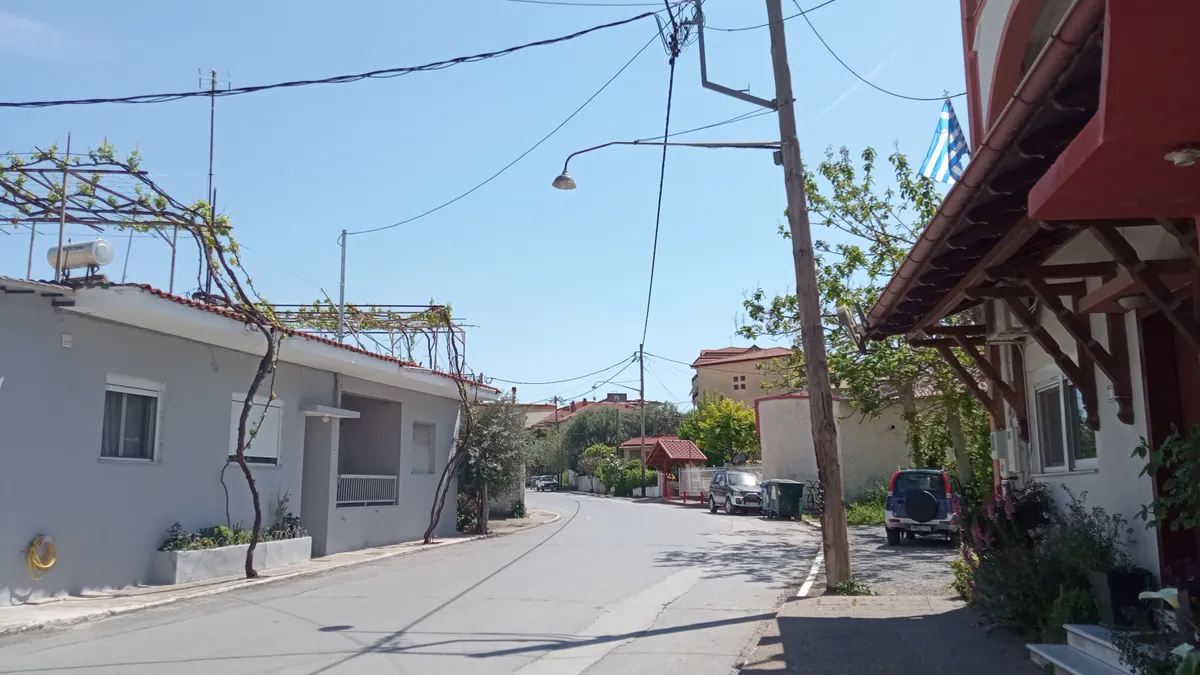 Yenice Kent Meydanı & Orman Parkı (Kazdağları Yöresel Ürünler Çarşısı)
