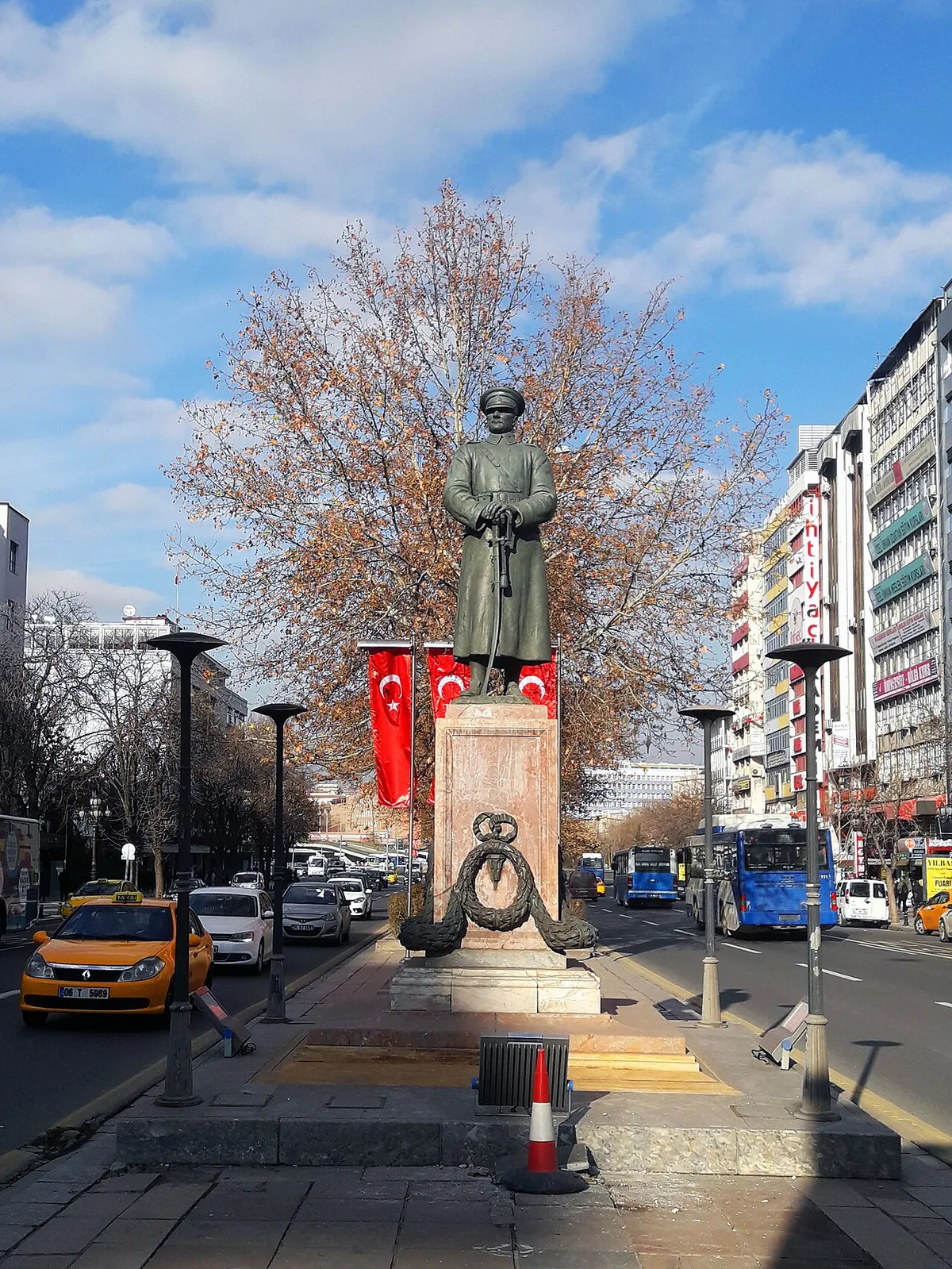 Zafer Meydanı & Mareşal Atatürk Anıtı (1927) - Ankara Çankaya