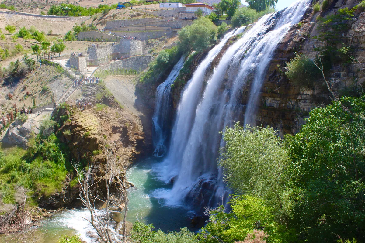Ziyaret Şelalesi ve Erimli Kanyon Vadisi